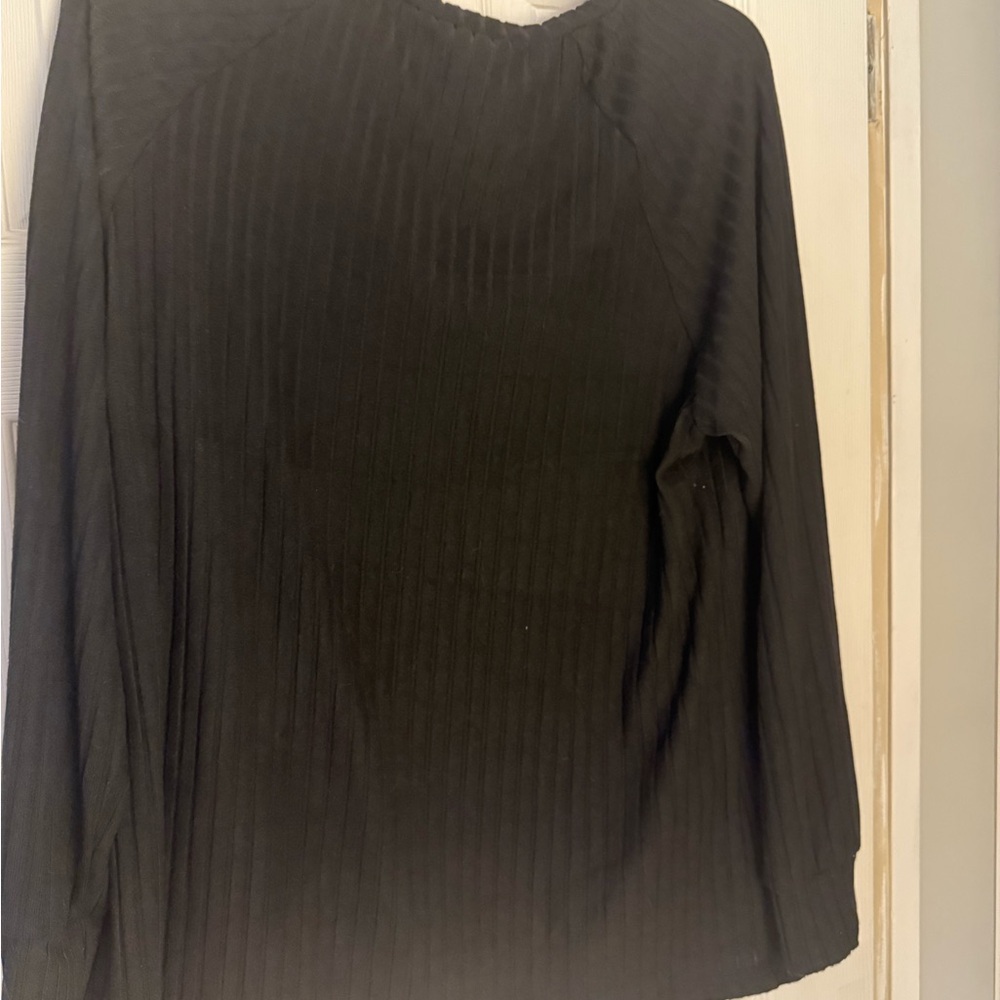 Women's Black Ribbed Top - Picture 2 of 3
